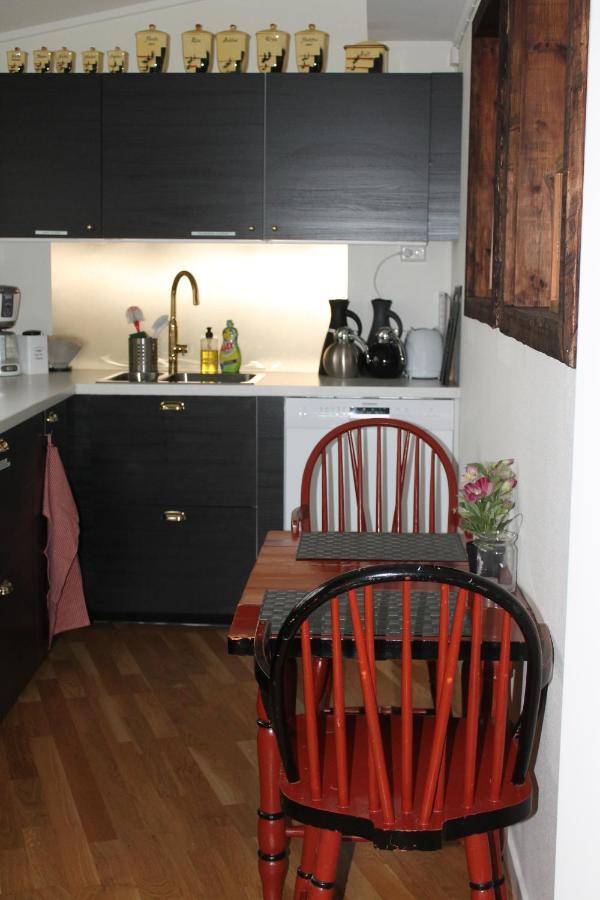 Holsthuset Losji Grimstad  Extérieur photo